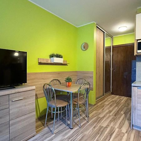 Morskie Apartamenty Przy Plazy Piamola クリニツァ・モルスカ エクステリア 写真