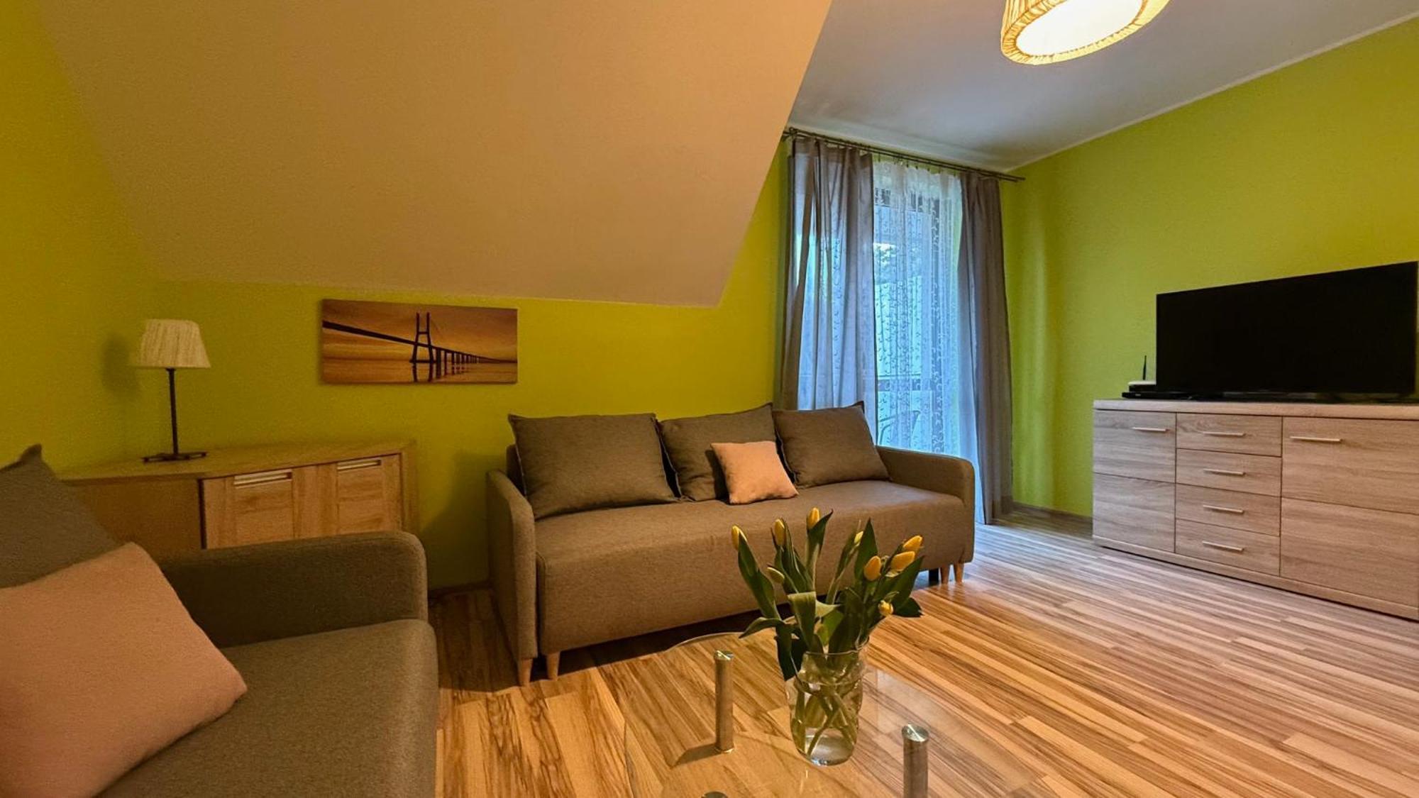 Morskie Apartamenty Przy Plazy Piamola クリニツァ・モルスカ エクステリア 写真
